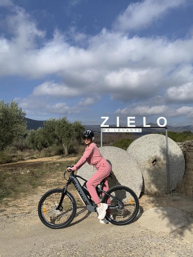Zielo De Levante Tirig 外观 照片